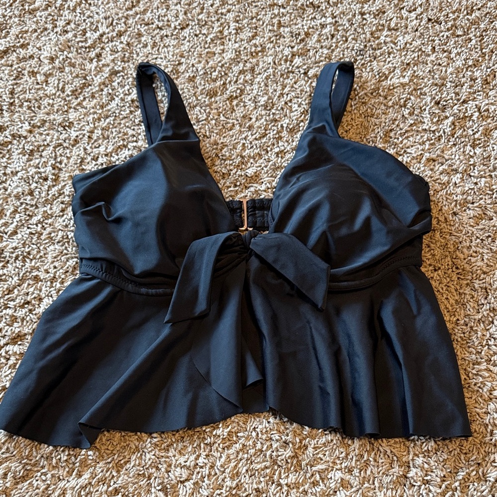 Raisins Black Bow Cropped Tankini Top